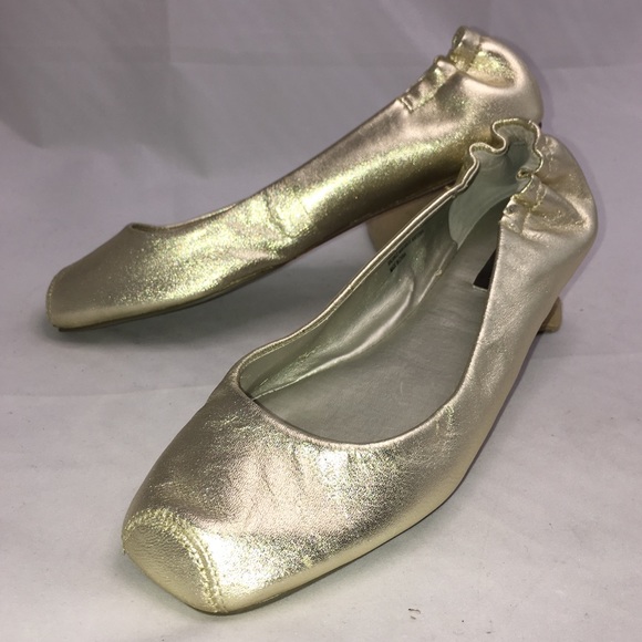 ruby & bloom Shoes - Ruby & Bloom GRACE Gold Flats Size 9